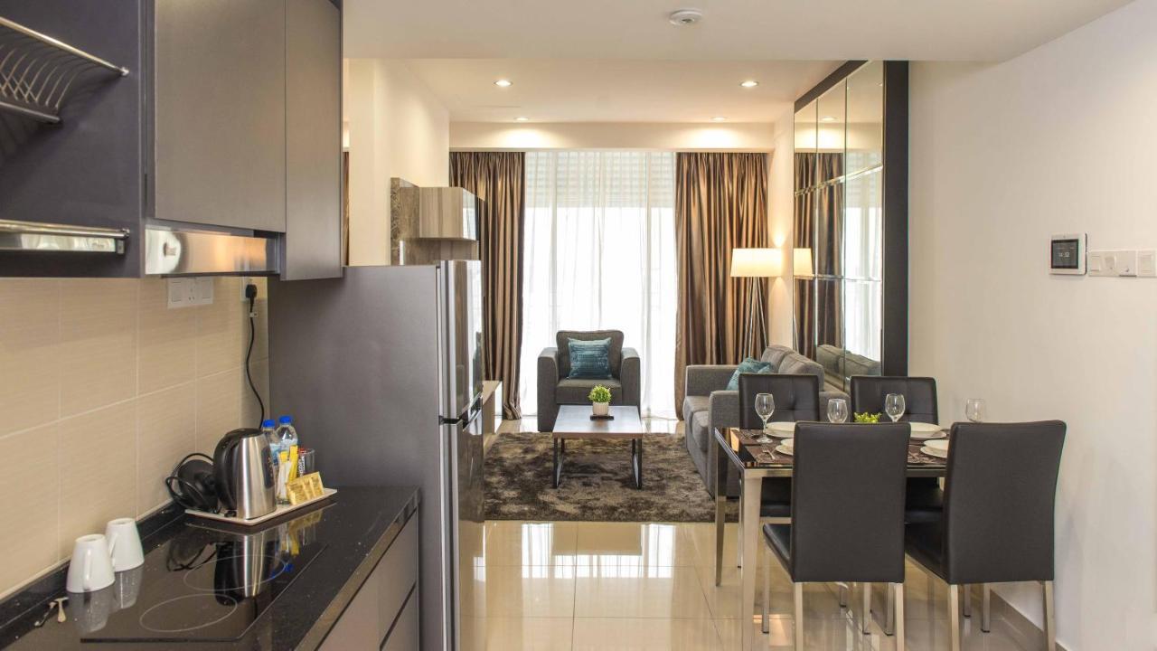 เอนคอร์ป มารีนา สวีท บาย ไอโคนิค บลิส Hotel นุสาจายา ภายนอก รูปภาพ