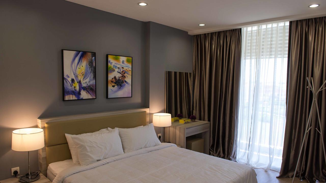 เอนคอร์ป มารีนา สวีท บาย ไอโคนิค บลิส Hotel นุสาจายา ภายนอก รูปภาพ